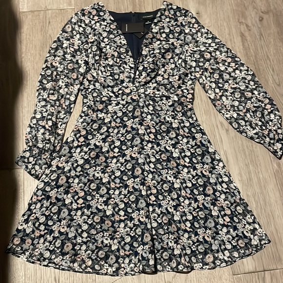 New Club Monaco silk dress - Picture 5 of 7